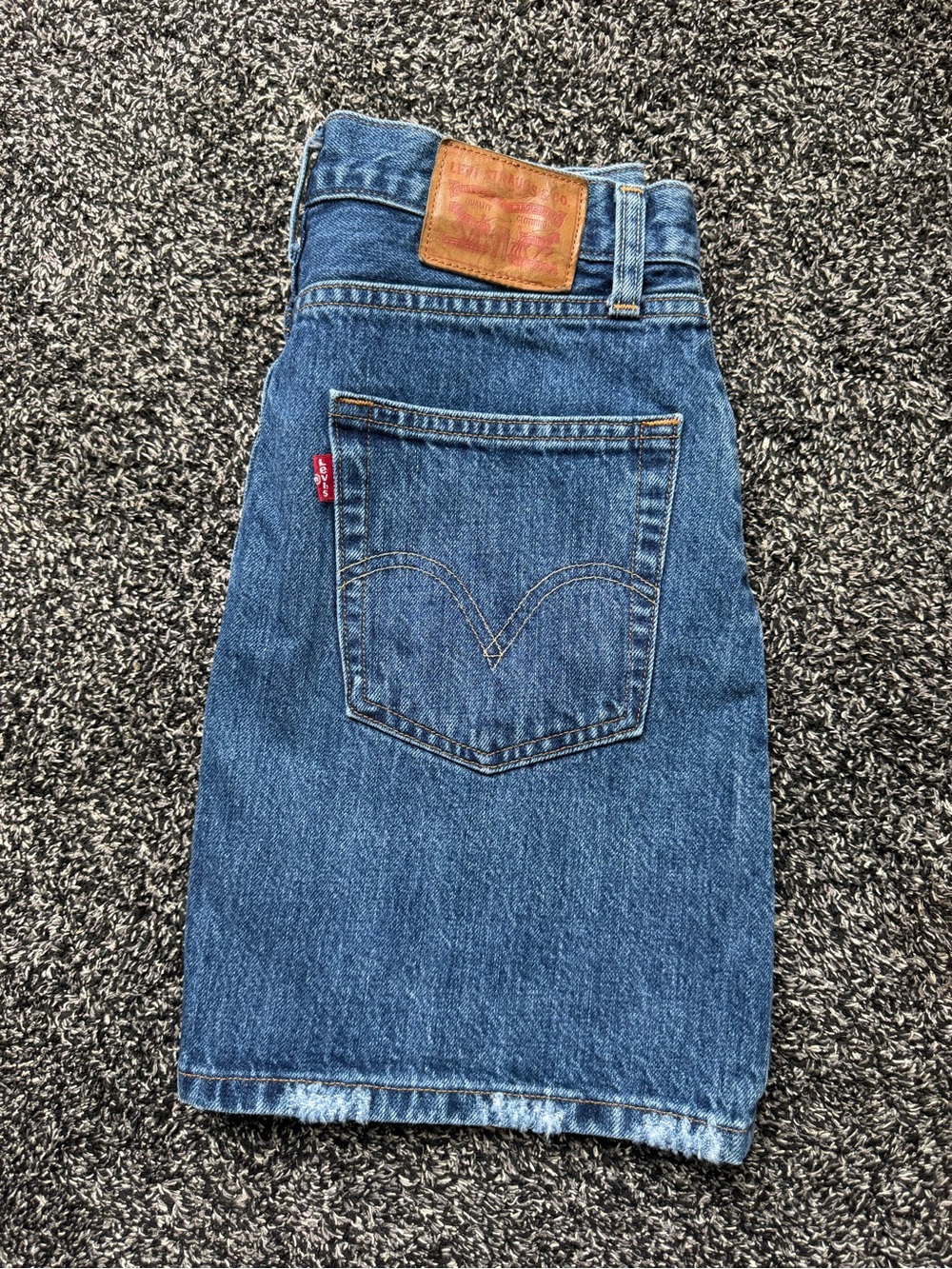 Levi's Classic Denim Mini Skirt in Medium Blue - Picture 3 of 4